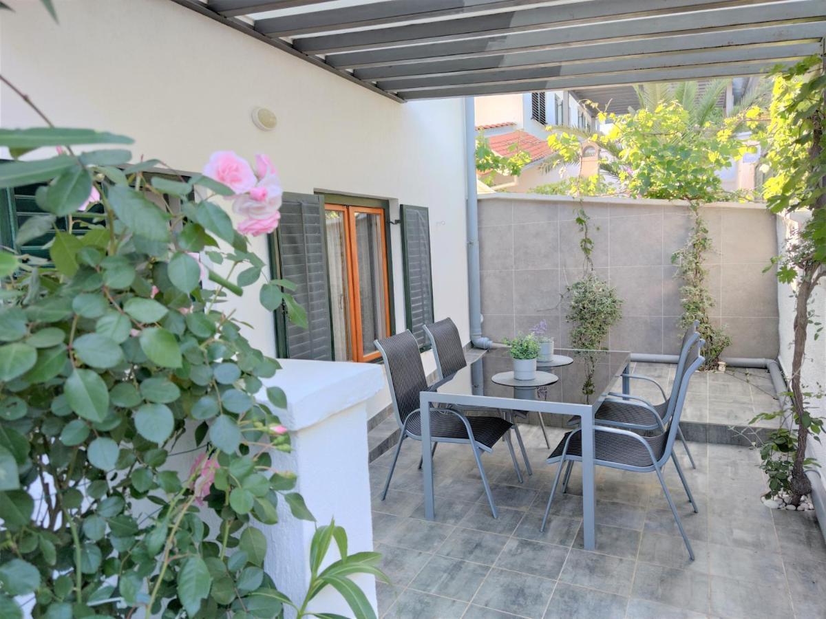 וויס Apartments Rak מראה חיצוני תמונה